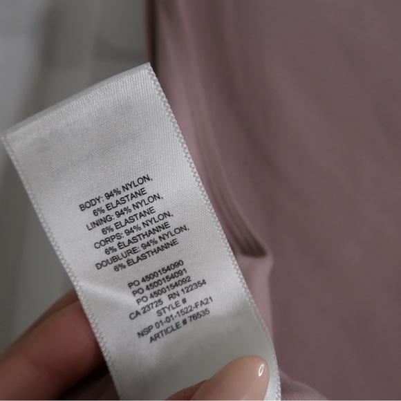 Aritzia’s Babaton Contour Muscle Bodysuit - Picture 4 of 4